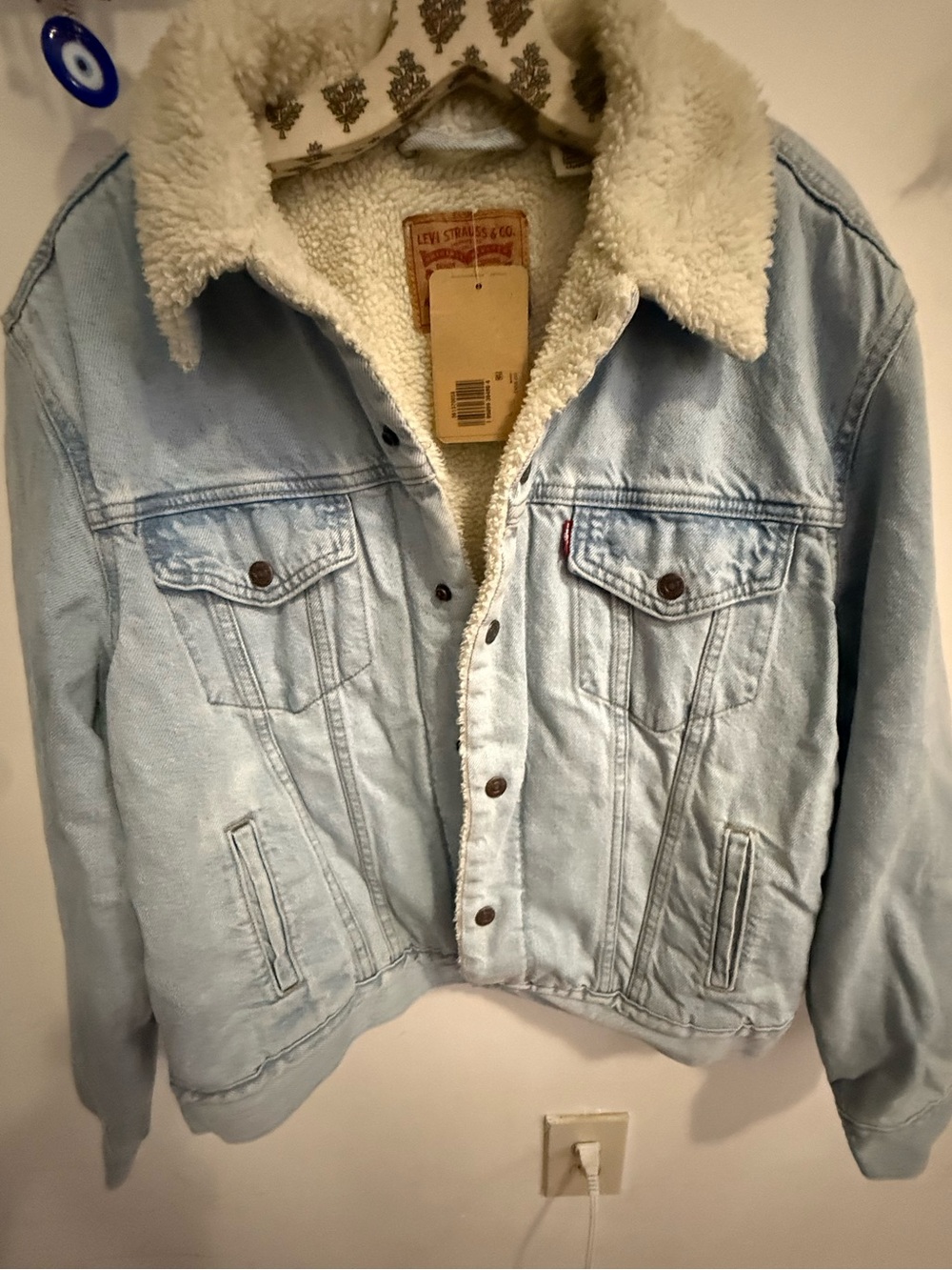 NWT Levi's Original Sherpa Trucker Jacket Light Wash Size L $108